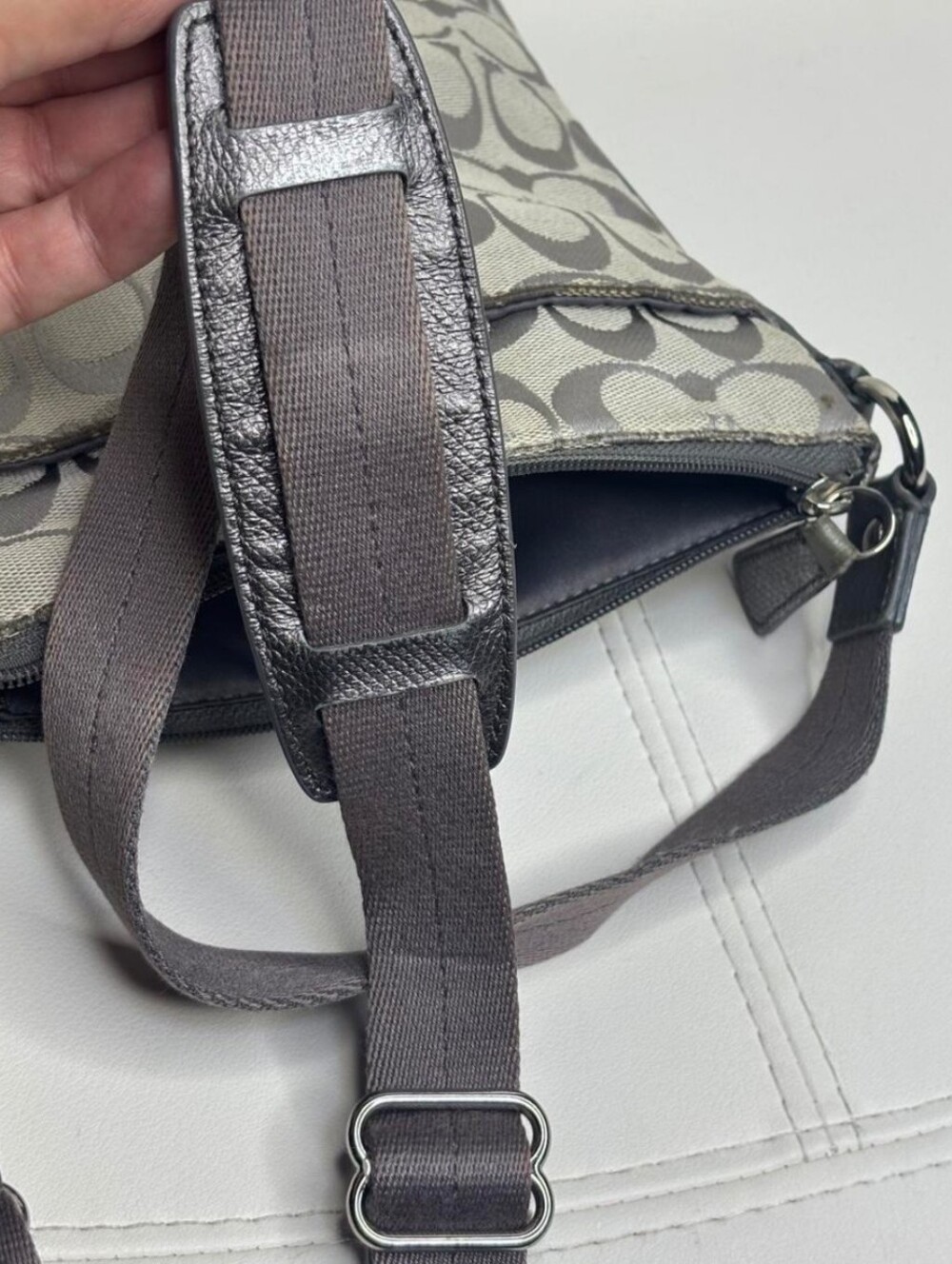 Coach Gray Signature Canvas Messenger Bag with Black Trim - Picture 4 of 6